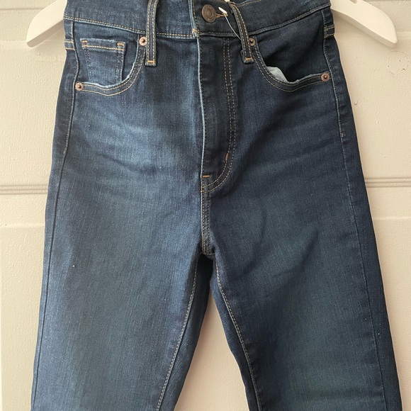 NWT - Levi's: a super skinny leg and ultra high-rise fit. It’s new. - Picture 4 of 10
